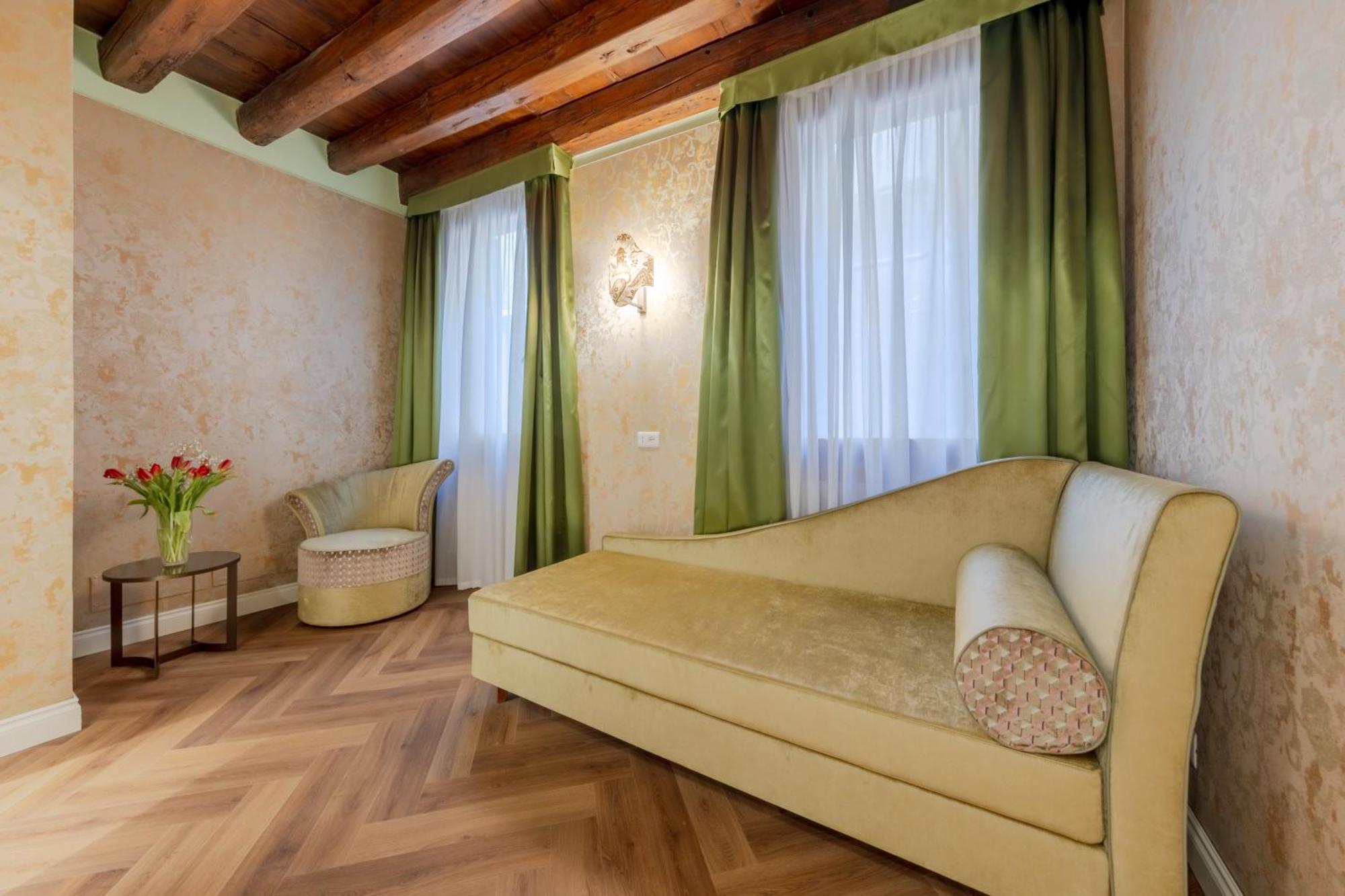 Relais Piazza San Marco